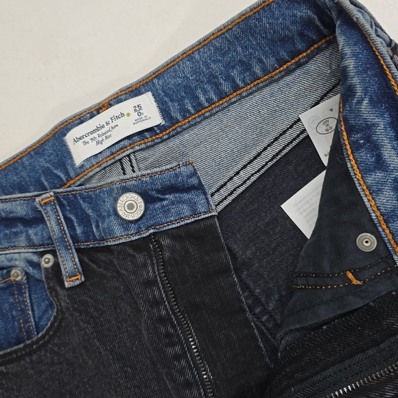 Abercrombie and fitch Curve Love High Rise 90s Relaxed Jean - Picture 9 of 16